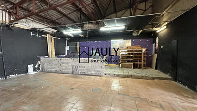 Local commercial - 679 m²