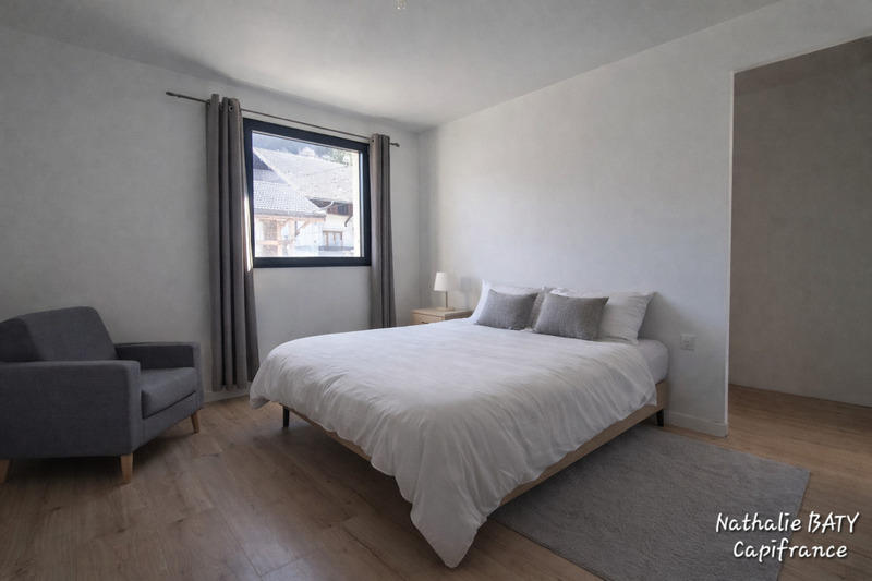 Maison - 182 m² - 7 pièces