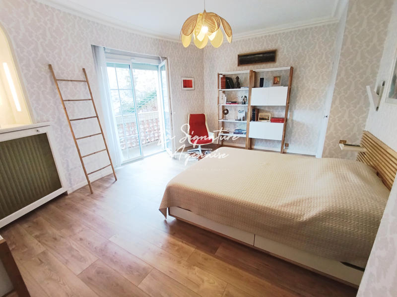 Maison - 336 m² - 12 pièces