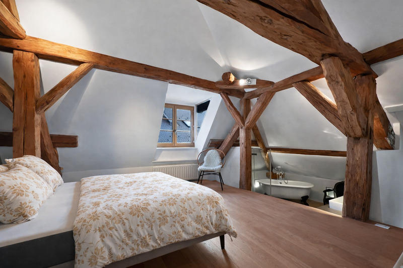 Appartement ancien - 159 m² - 4 pièces