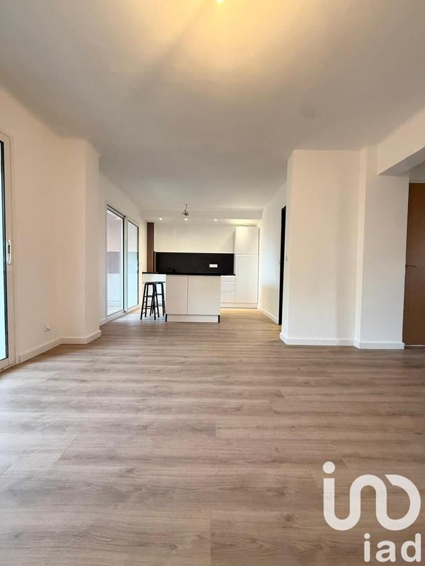 Appartement - 80 m² - 5 pièces