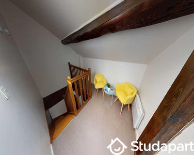 Chambre - 90 m² - 1 pièce