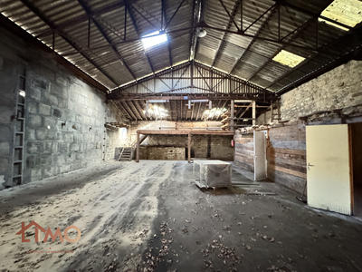 Parking / Garage - 208 m²