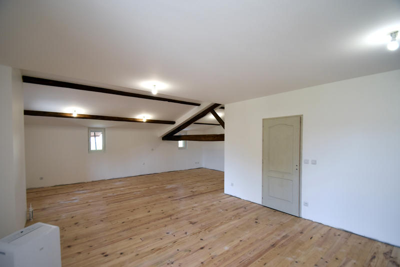 Maison - 220 m² - 5 pièces