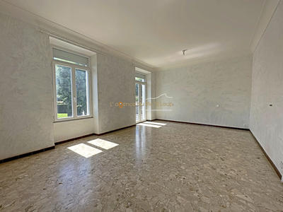 Maison traditionnelle - 155 m² - 6 pièces