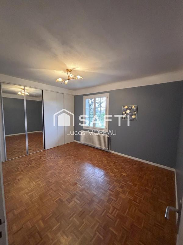 Maison - 186 m² - 7 pièces