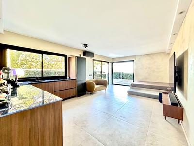 Appartement - 80 m² - 3 pièces