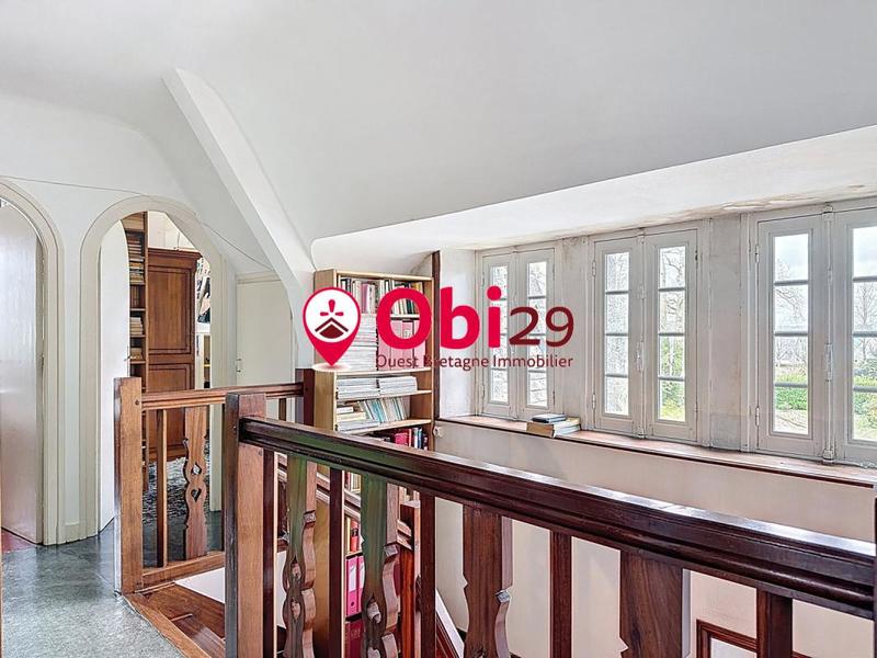 Maison - 215 m² - 13 pièces