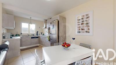 Maison - 80 m² - 4 pièces