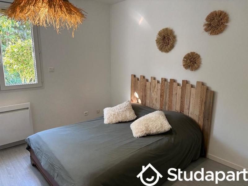 Chambre - 12 m² - 1 pièce