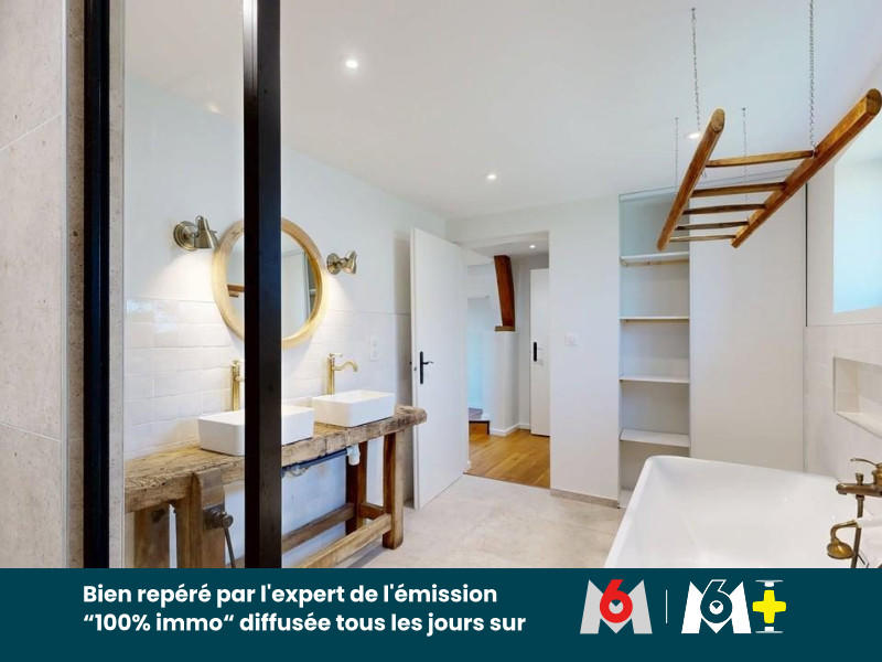 Maison - 239 m² - 6 pièces