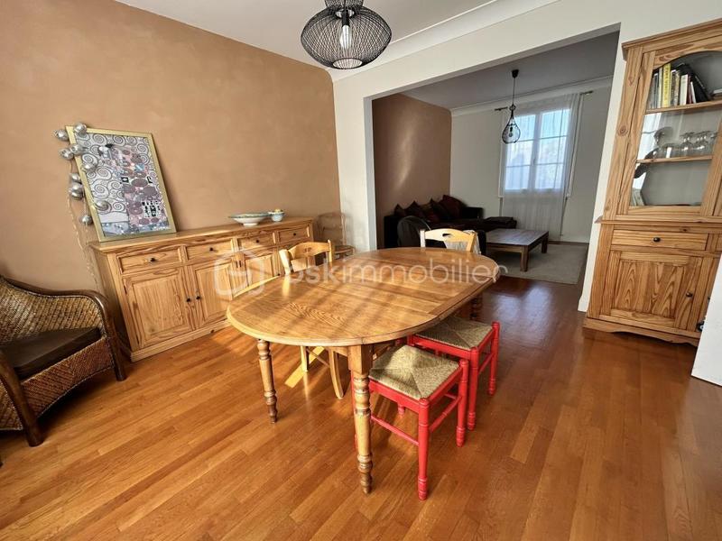 Maison - 140 m² - 7 pièces