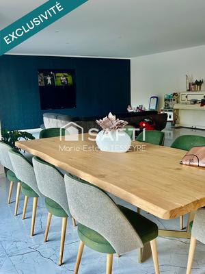 Maison - 230 m² - 6 pièces