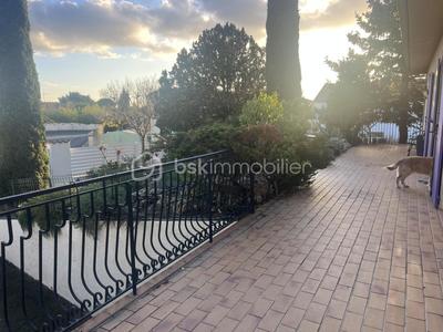 Maison de maîtres - 244 m² - 10 pièces