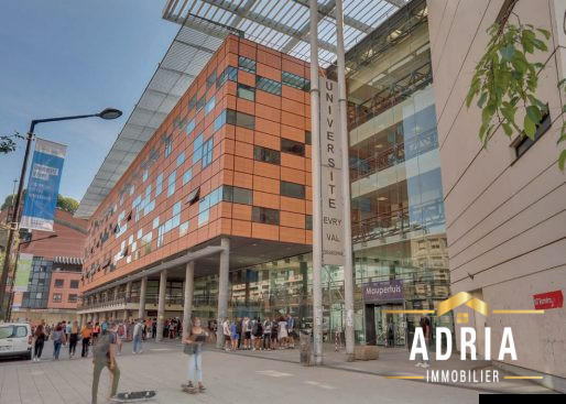 Appartement - 96 m² - 5 pièces