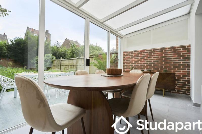 Chambre - 11 m² - 1 pièce