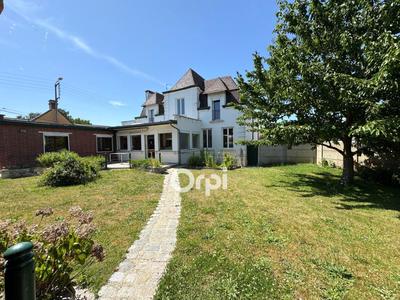 Maison - 223 m² - 7 pièces