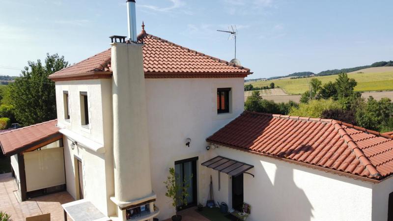 Maison - 162 m² - 8 pièces