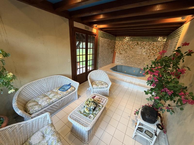 Maison - 328 m² - 7 pièces