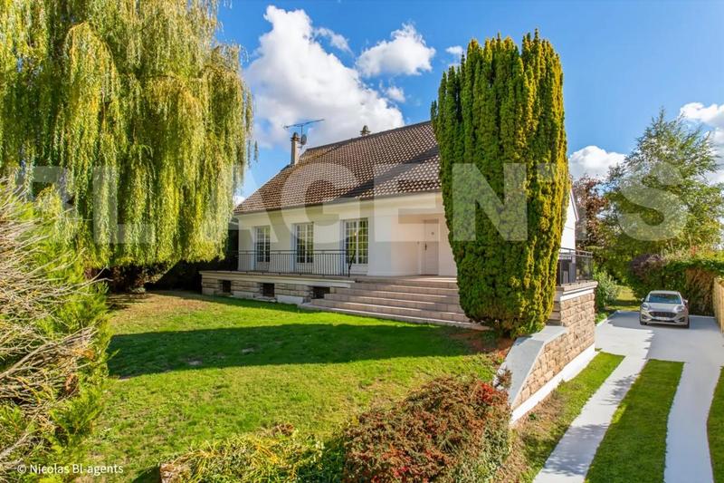 Maison - 182 m² - 6 pièces