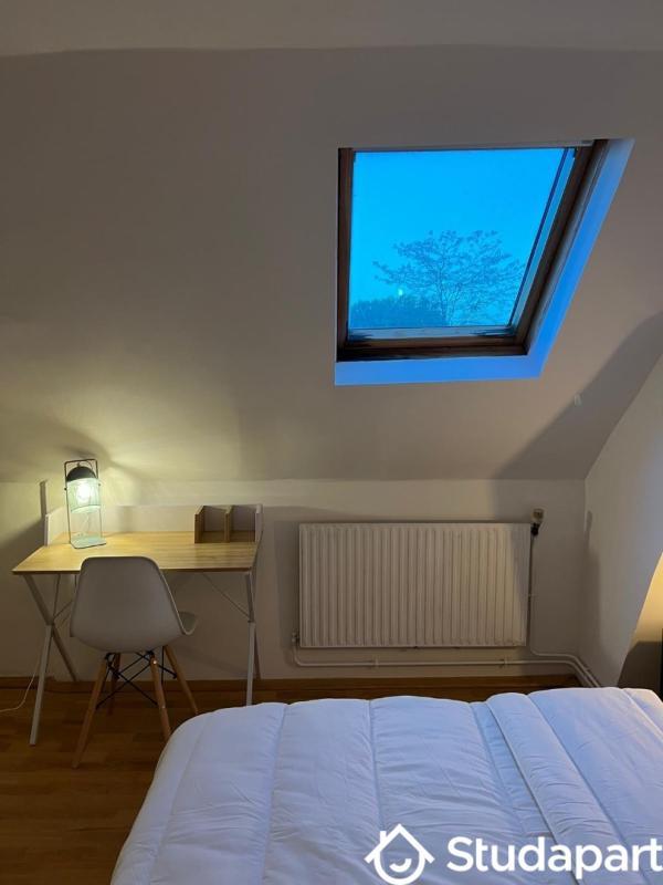 Chambre - 14 m² - 1 pièce