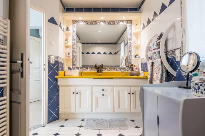 Demeure - 280 m² - 7 pièces