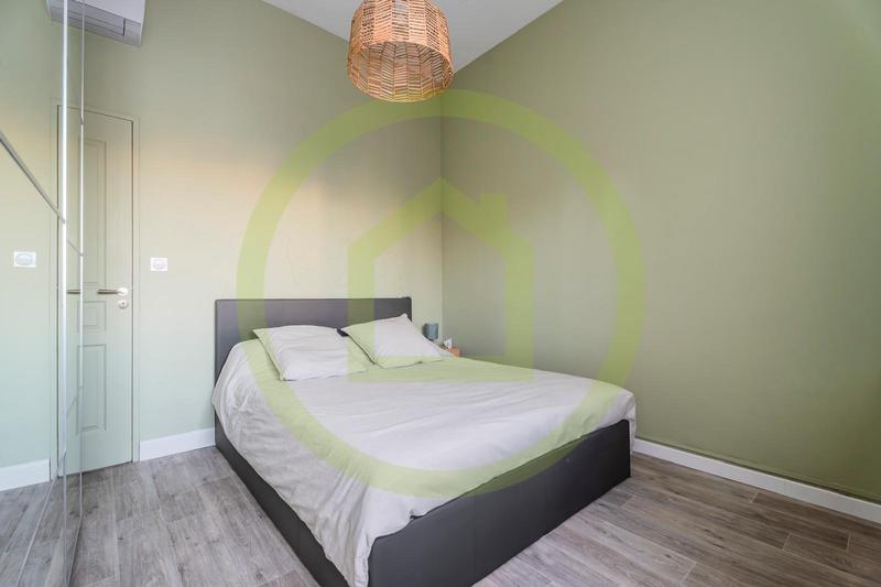 Appartement - 120 m² - 5 pièces