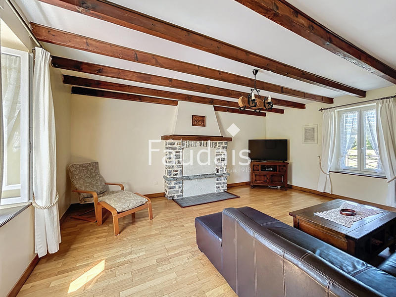 Propriété - 598 m² - 23 pièces