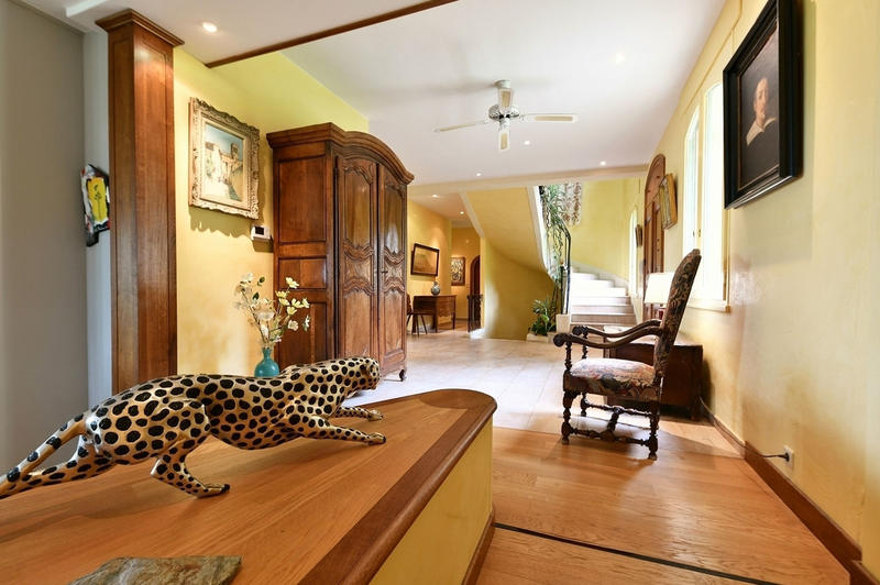 Villa - 360 m² - 10 pièces