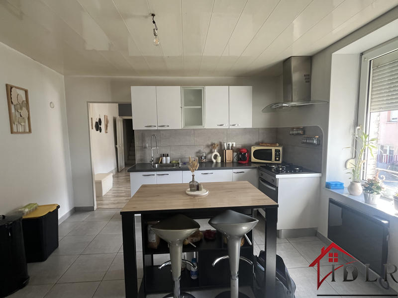 Maison - 185 m² - 10 pièces