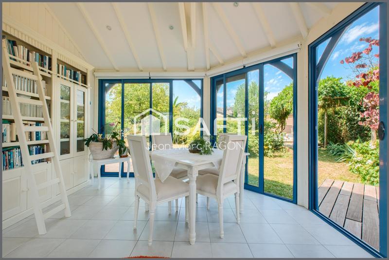 Maison de maîtres - 214 m² - 9 pièces