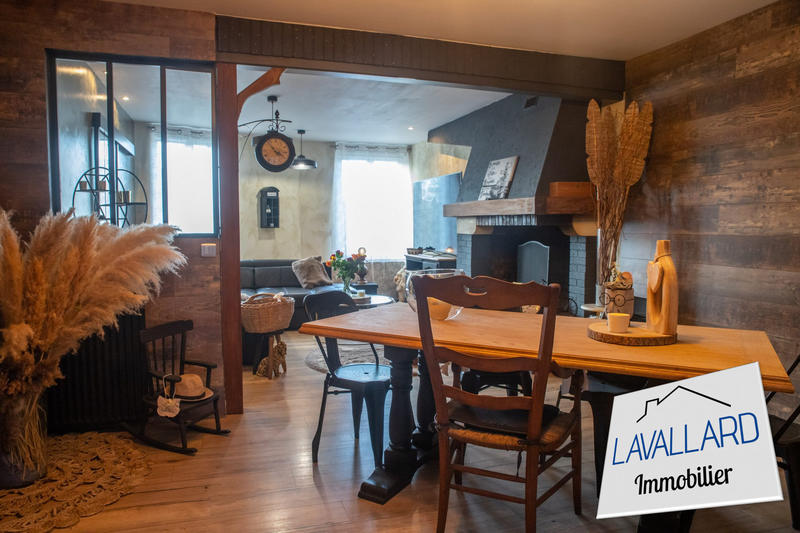 Maison - 170 m² - 8 pièces