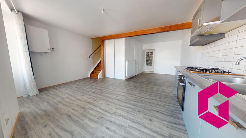 Maison - 102 m² - 4 pièces