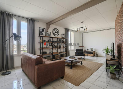 Appartement - 120 m² - 4 pièces