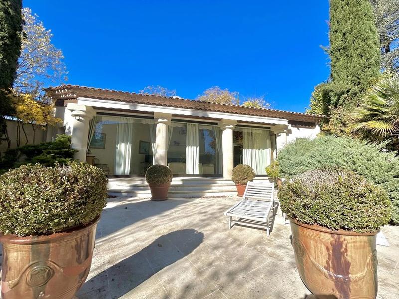 Villa - 194 m² - 6 pièces