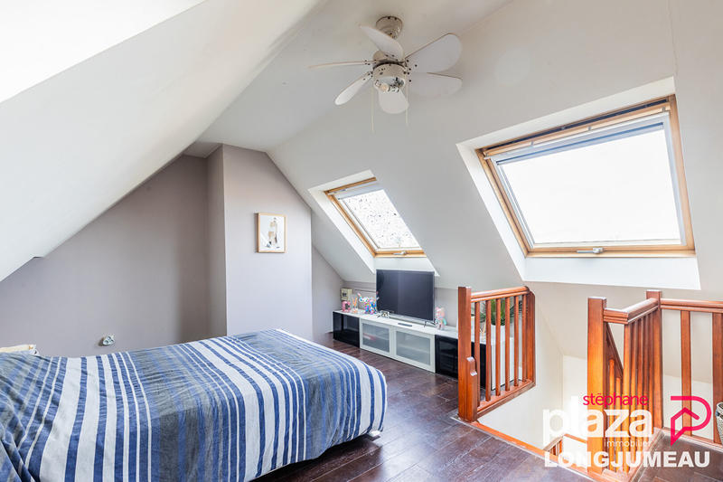 Maison - 121 m² - 5 pièces