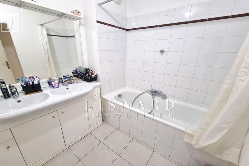 Appartement - 85 m² - 4 pièces