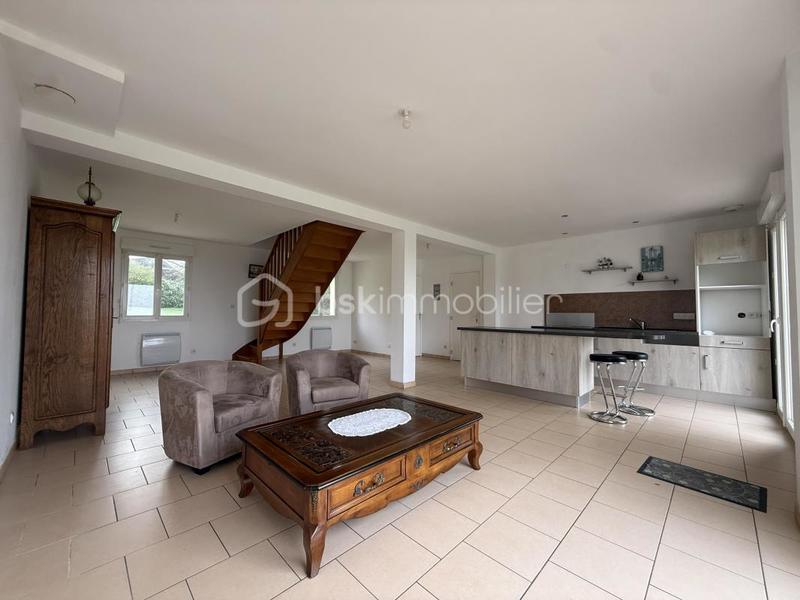 Maison - 104 m² - 4 pièces