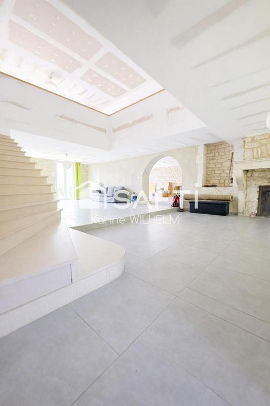 Maison - 245 m² - 9 pièces