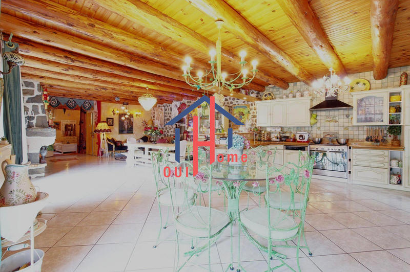 Maison ancienne - 207 m² - 10 pièces