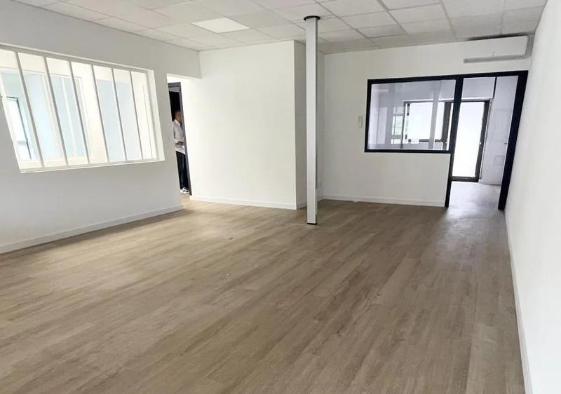 Local commercial - 134 m² - 5 pièces