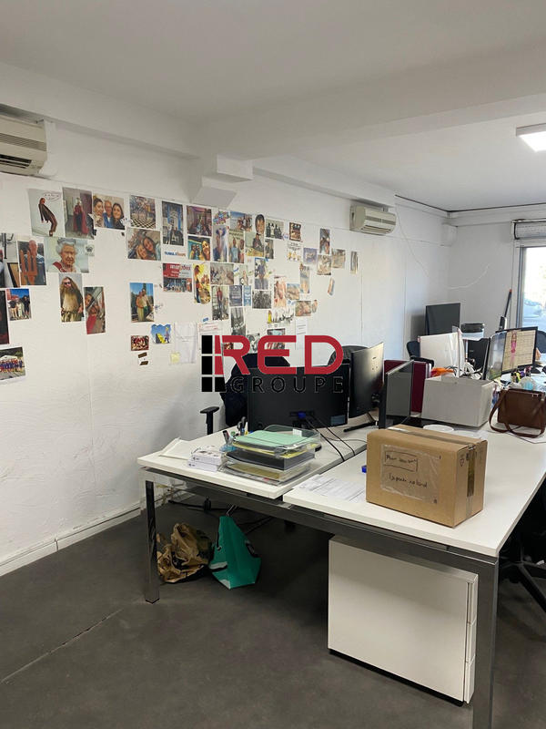 Local commercial - 101 m²