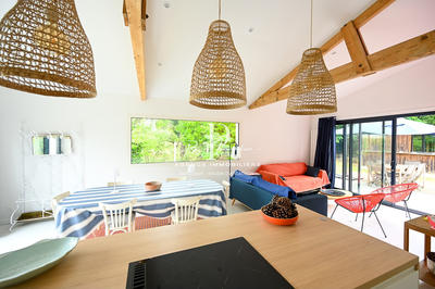 Maison - 95 m² - 5 pièces