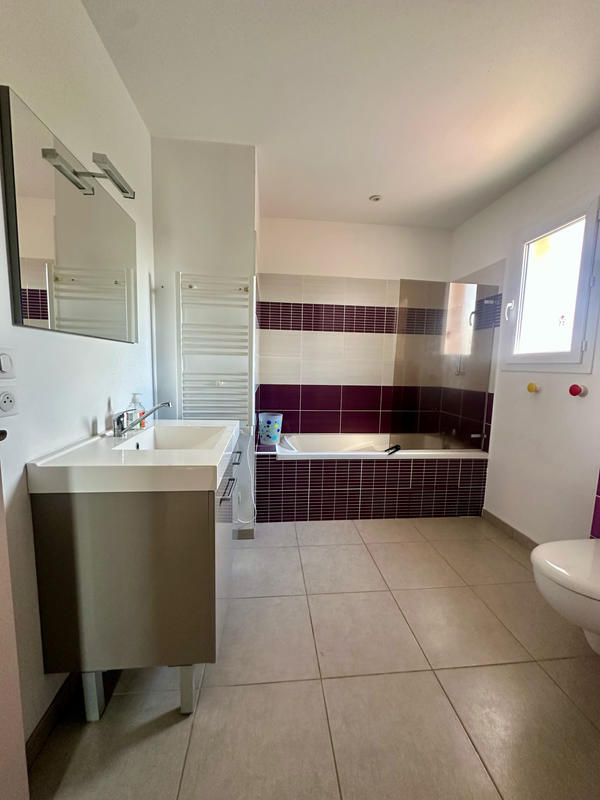 Villa - 145 m² - 6 pièces