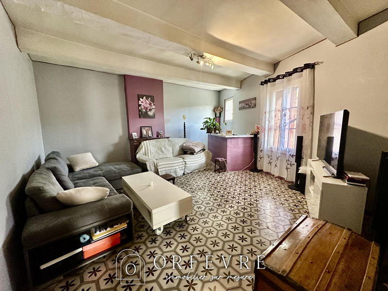 Maison - 240 m² - 7 pièces