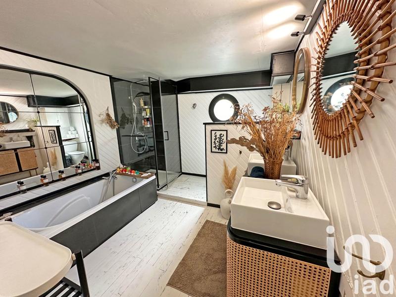 Maison - 170 m² - 8 pièces