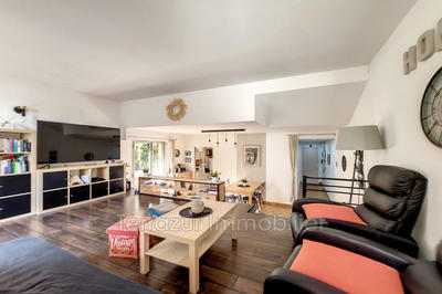 Appartement - 82 m² - 4 pièces