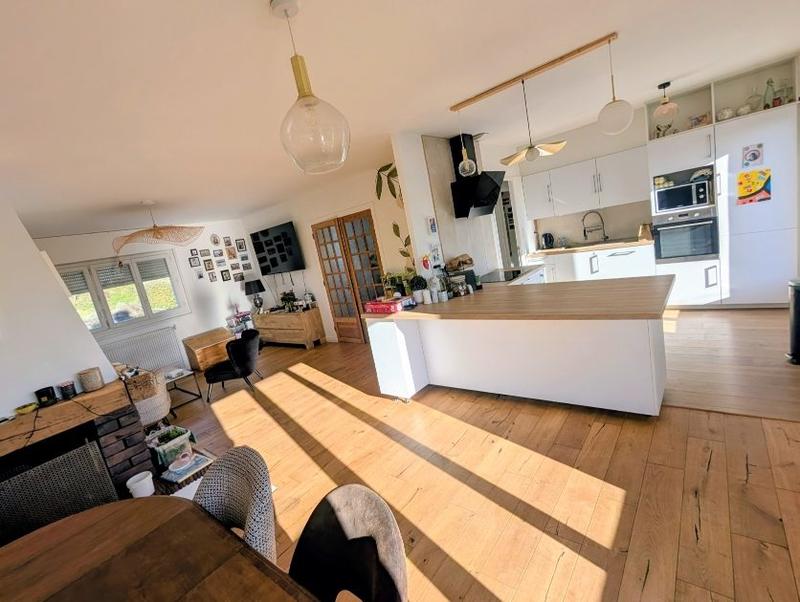 Maison - 157 m² - 7 pièces