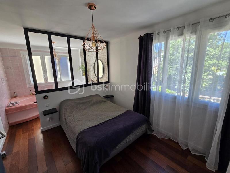 Maison - 185 m² - 7 pièces