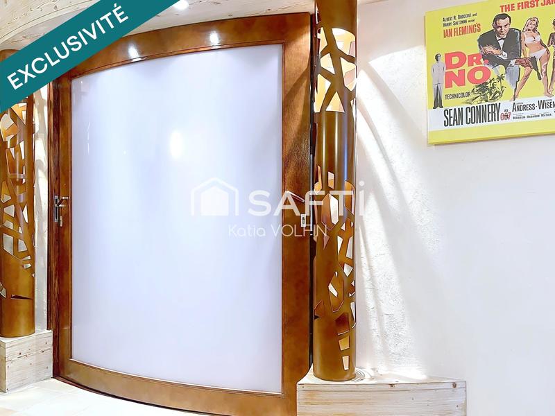 Maison - 230 m² - 8 pièces